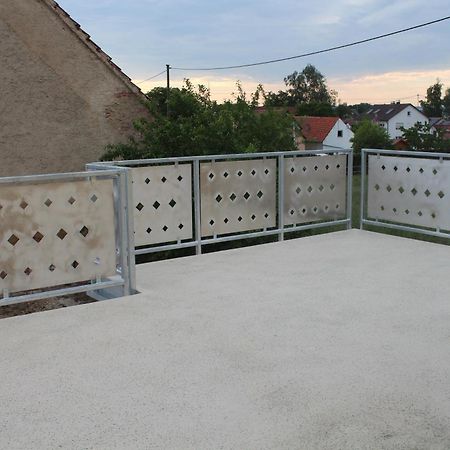 Helmers Gaestehaus Gempfing Exterior foto